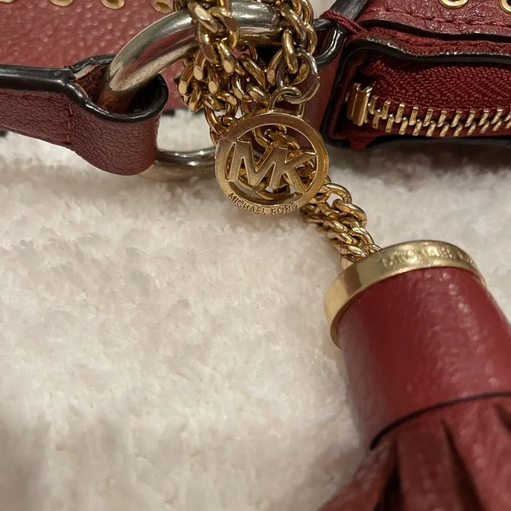 MICHAEL Kors Brooklyn Grommet In Brown Shoulder Bag with Suede